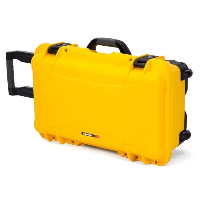 Odolný kufr Nanuk 935 žlutý se stavitelnými přepážkami